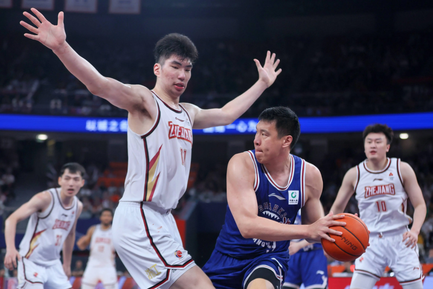 包含浙江队关键时刻单刀错失,志在西甲名次提升,更衣室稳定,阵容厚度经受考验的词条 包含浙江队关键时刻单刀错失,志在西甲名次提升,更衣室稳定,阵容厚度经受考验的词条