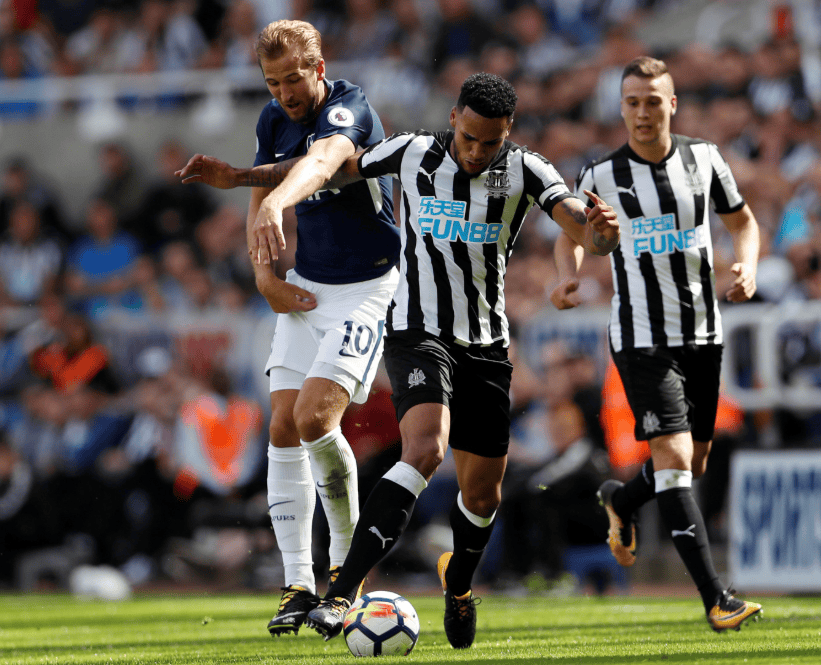 爱游戏体育-关于阿斯顿维拉训练开放日，冲刺阶段状态回暖引欢呼，英超在即，赛季目标并未改变的信息