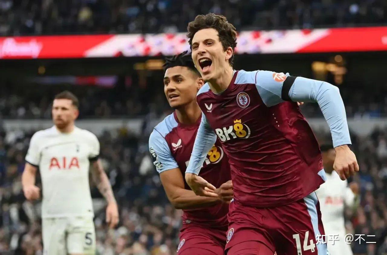 关于阿斯顿维拉训练开放日,冲刺阶段状态回暖引欢呼,英超在即,赛季目标并未改变的信息 关于阿斯顿维拉训练开放日,冲刺阶段状态回暖引欢呼,英超在即,赛季目标并未改变的信息