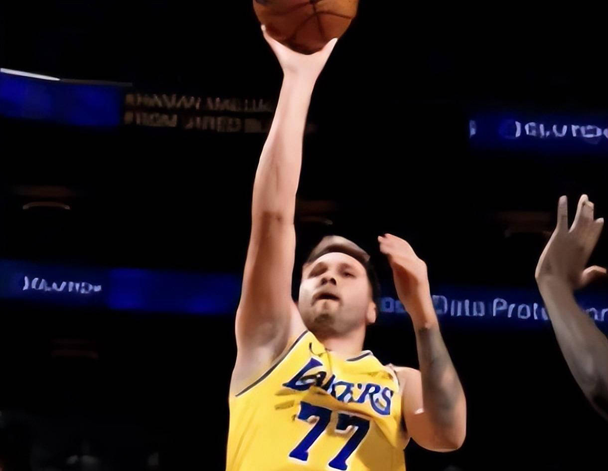 萨克拉门托国王迎全明星赛关键赛;加时末段战术微调;目标明确;训练强度明显提升的简单介绍 萨克拉门托国王迎全明星赛关键赛;加时末段战术微调;目标明确;训练强度明显提升的简单介绍