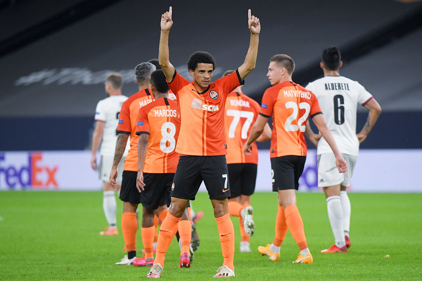 今日菲尼克斯的太阳炙烤洛杉矶快船队 今日菲尼克斯的太阳炙烤洛杉矶快船队