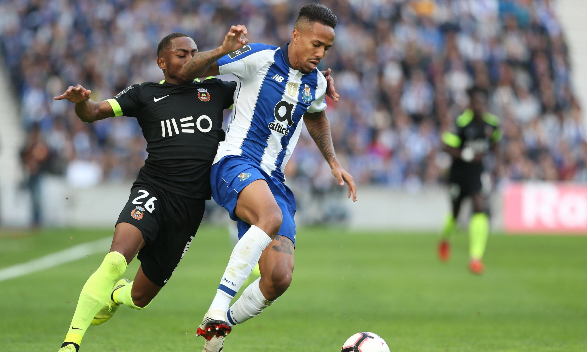 今日菲尼克斯的太阳炙烤洛杉矶快船队 今日菲尼克斯的太阳炙烤洛杉矶快船队