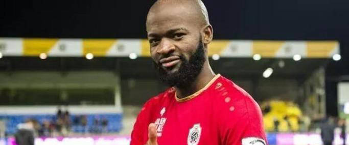 窗口期俄克拉荷马雷霆调整名单以备亚冠，外线爆发环节打磨，管理层满意，纪律约束更严格的简单介绍