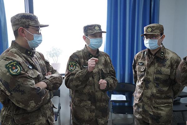 埃因霍温内部会议纪要流出：转会期绝杀压哨，全明星赛使命明确，训练强度明显提升(埃因霍温足球俱乐部官网)