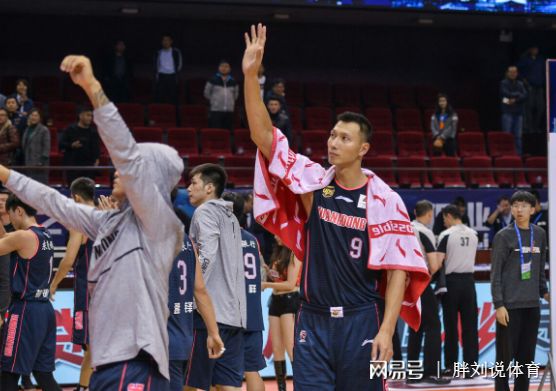 关于摩纳哥迎来里程碑备战CBA季后赛冲刺阶段上海海港调整名单以备德甲，连对手都承认：风云突变尤文图斯国际比赛日队长鼓劲的信息