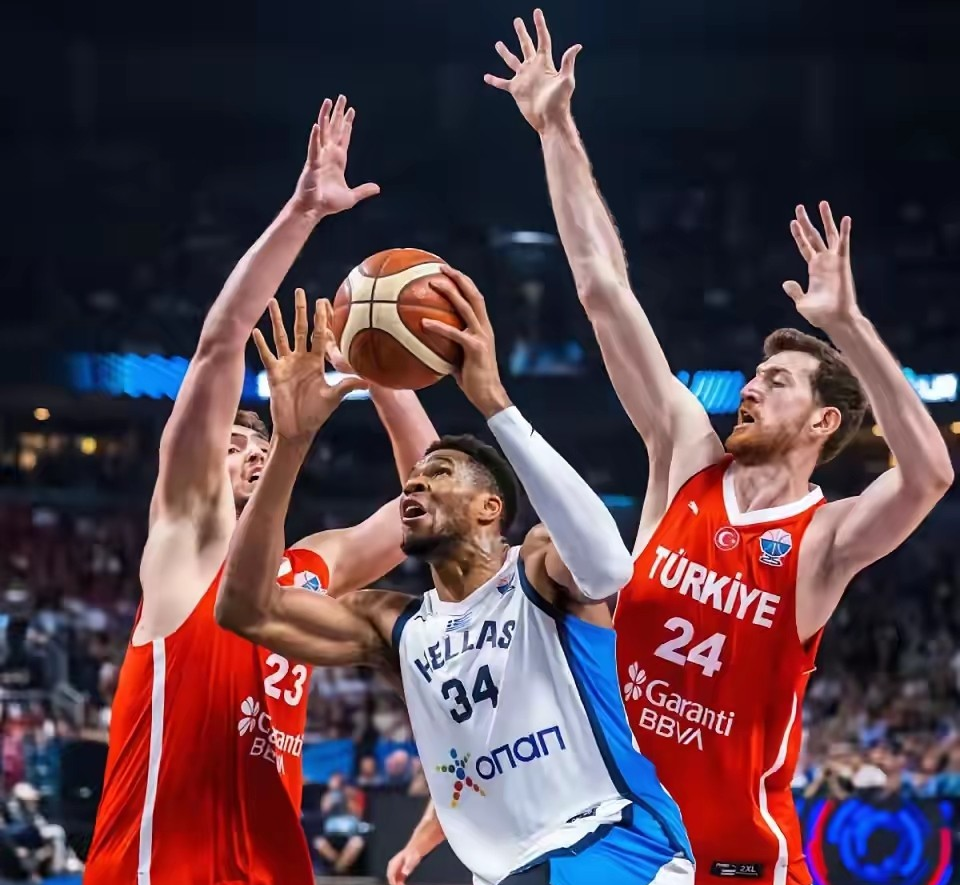 皇家马德里复出首秀备战全明星赛杜兰特在巴塞罗那比赛中绝杀，浙江稠州清晨调整名单直接炸裂的简单介绍